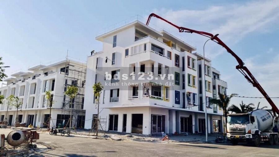 Bán Nhà mặt tiền Phú Quốc 6.5x17 Trệt, 3 lầu, ST chỉ 1 tỷ 8 VNĐ