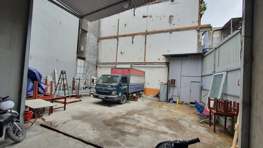 Bán nhà mặt phố 304 Trường Chinh diện tích 152m2, mặt tiền 4.4m, Giá 50 tỷ LH 0913201948