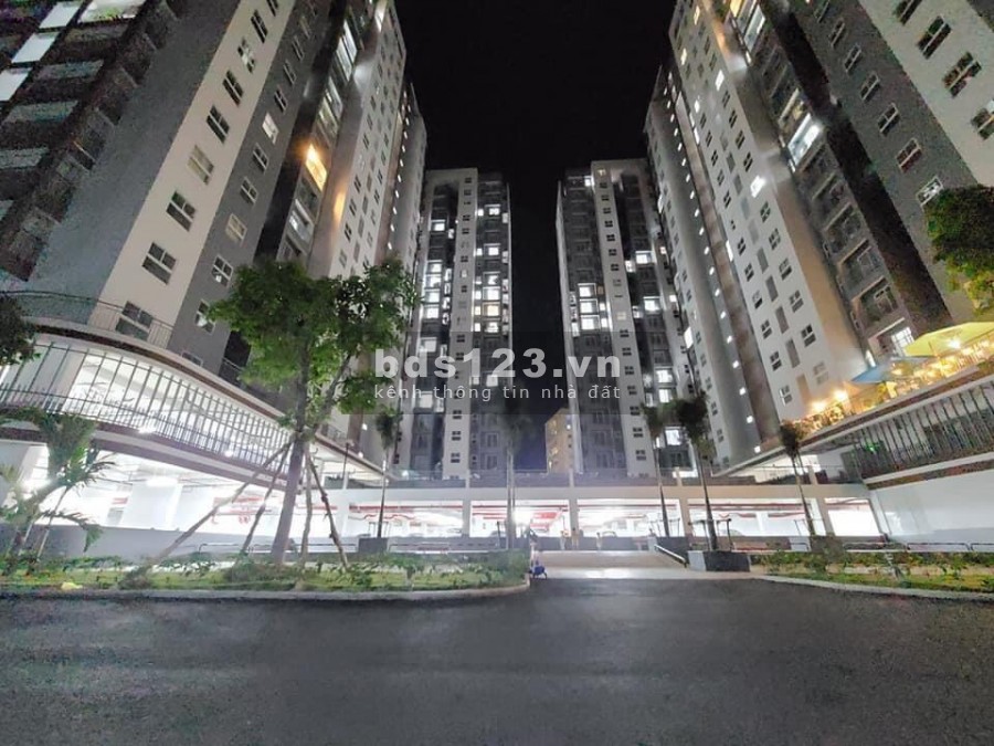 Bán căn Conic Riverside quận 8 2PN view hồ bơi, nhà mới giao, giá 1.96 tỷ. LH: 0902826966.