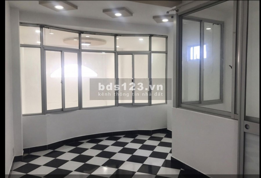 Nhà bán HXH 4m, DT: 42m2 hẻm1/_Ông Ích Khiêm Q11. Giá 5 tỷ