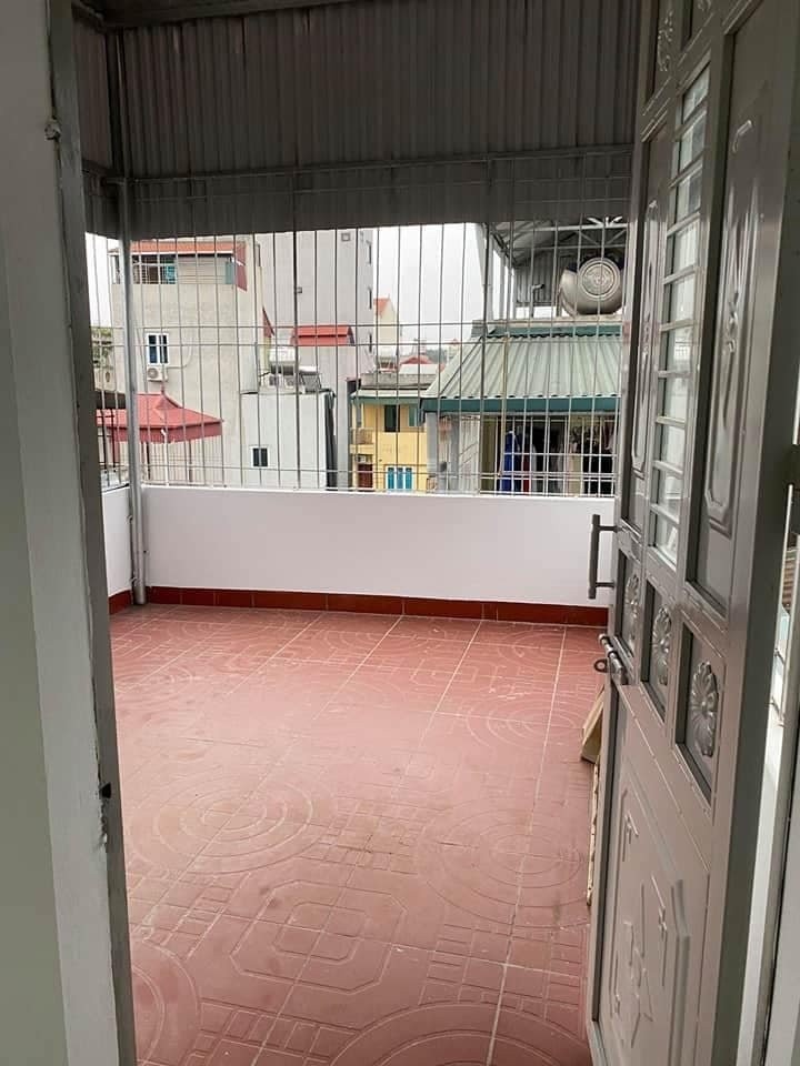 Nhà đẹpThụy Khuê-Lạc Long Quân, diện tích 30m2 5 tầng mặt tiền 3,8m giá chỉ hơn 3tỷ