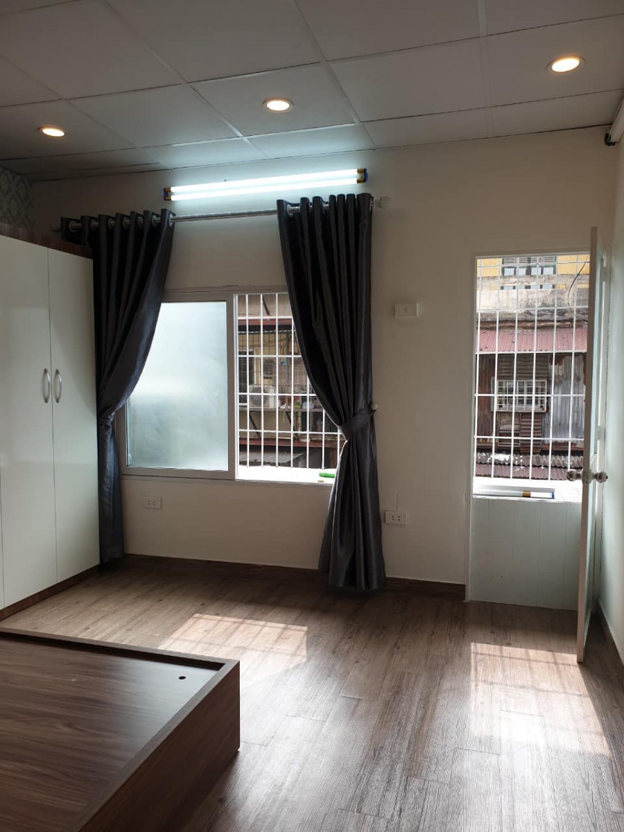Bán nhà Nguyễn Chí Thanh, Đống Đa, 55m2, ô tô đỗ, 1.6 tỷ