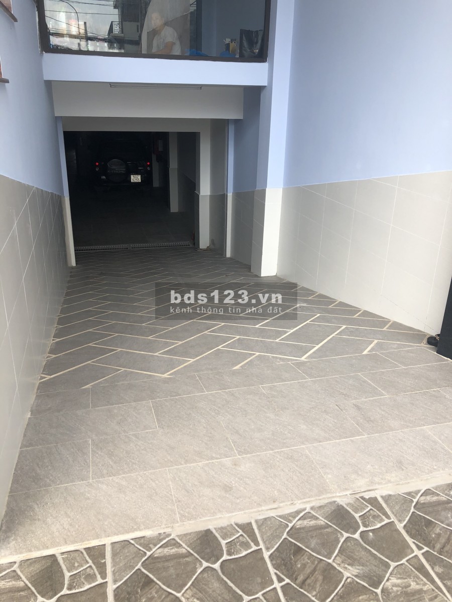 Mặt Bằng Cho Thuê 131 Nguyễn Văn Tăng, Quận 9