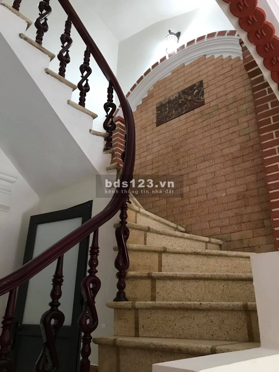 BÁN GẤP NHÀ RIÊNG KIM GIANG, LÔ GÓC 41M2, 4 TẦNG GIÁ 3.25 TỶ