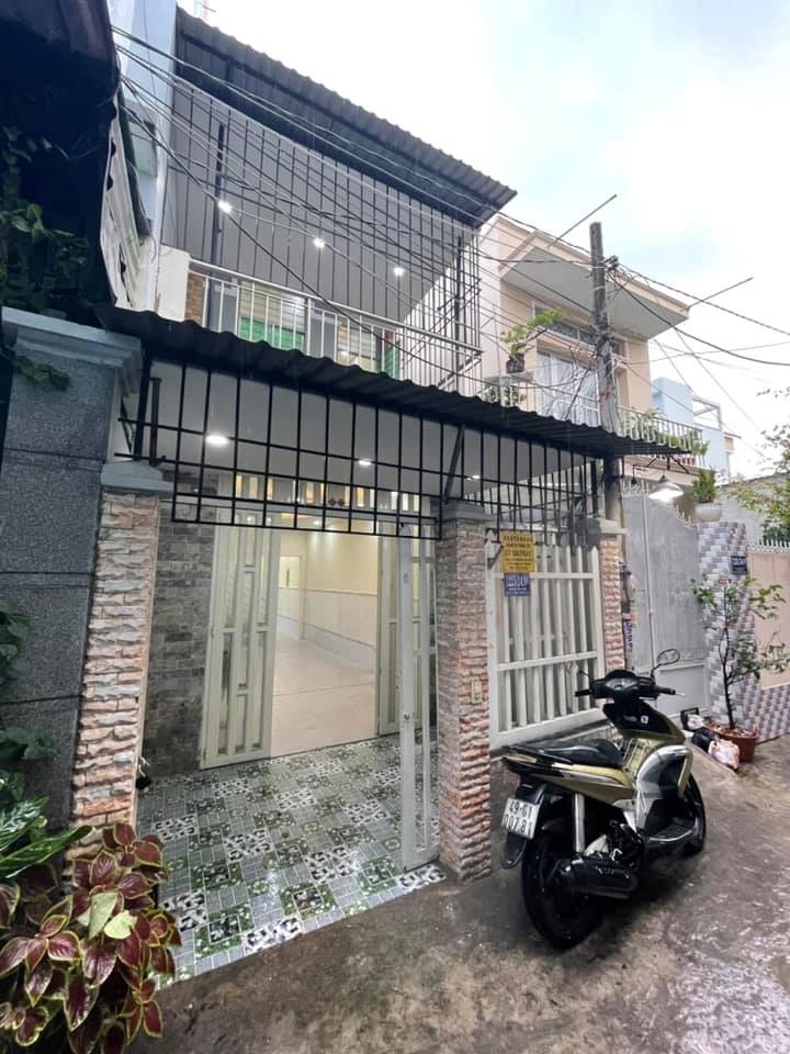 Bán Nhà Quận 7, Đường Huỳnh Tấn Phát, dt 88m2, 2 tầng, Gía 3.950 ty