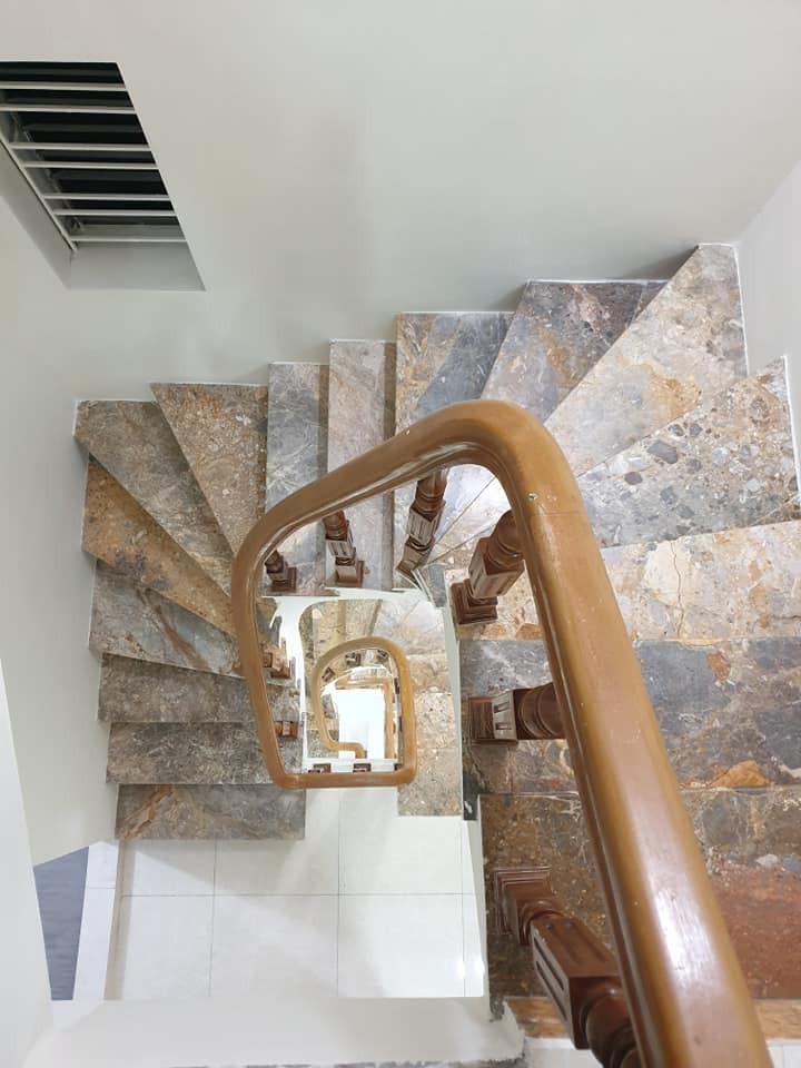 Bán nhà lền kề Trúc Khê diện tích 30m 6 tầng oto đỗ cửa 20m giá 4 tỷ