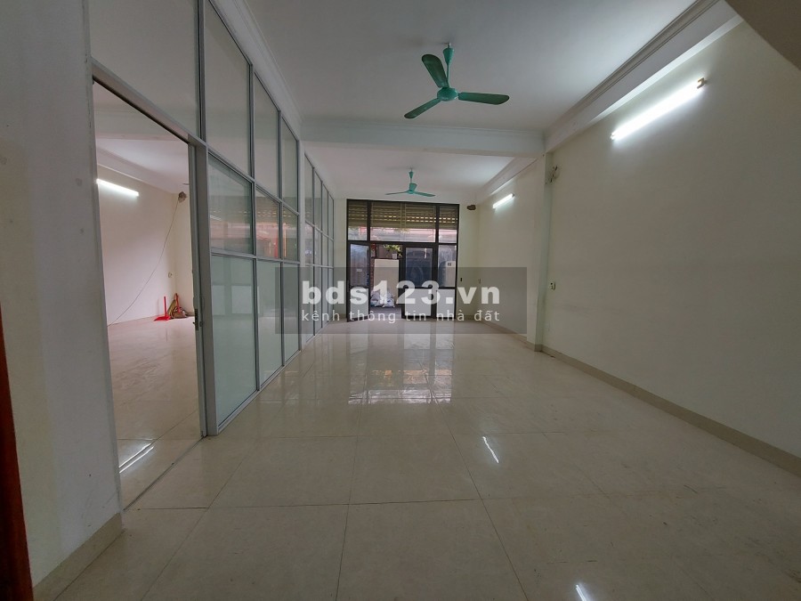 TRƯỚC NHÀ 2 Ô TÔ TRÁNH, PHÙ HỢP LÀM VĂN PHÒNG CÔNG TY - HIỆU SUẤT CHO THUÊ 50TR/THÁNG