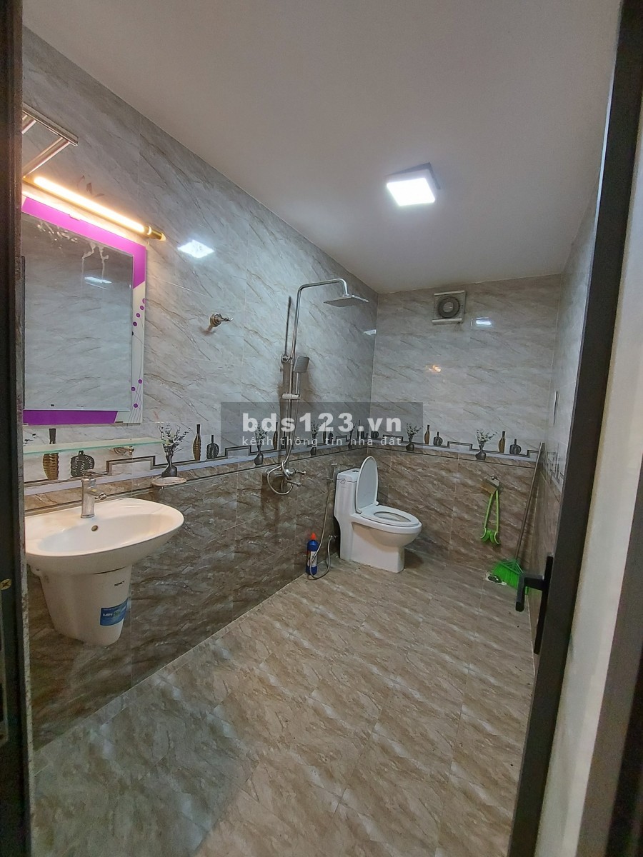 TRƯỚC NHÀ 2 Ô TÔ TRÁNH, PHÙ HỢP LÀM VĂN PHÒNG CÔNG TY - HIỆU SUẤT CHO THUÊ 50TR/THÁNG