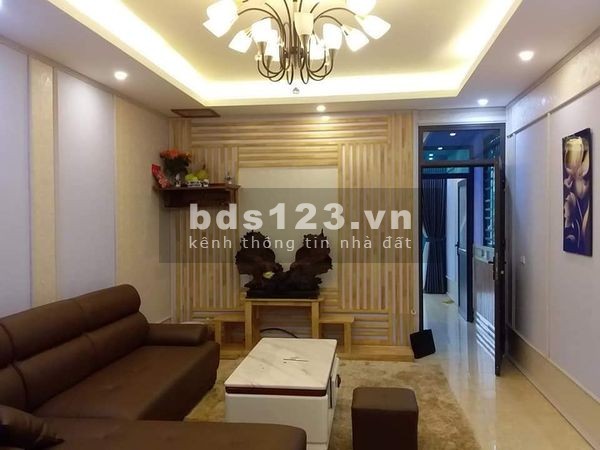 BÁN NHÀ Kim GIANG 31M2X5 TẦNG ÔTÔ VÀO NHÀ 3.2 TỶ MẶT NGÕ KINH DOANH LH Nhung +967493186