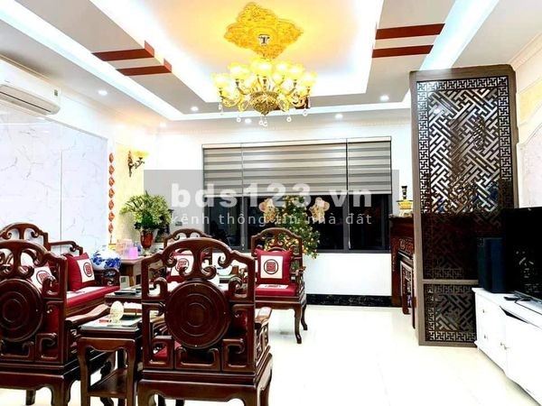 BÁN NHÀ Kim GIANG 31M2X5 TẦNG ÔTÔ VÀO NHÀ 3.2 TỶ MẶT NGÕ KINH DOANH LH Nhung +967493186