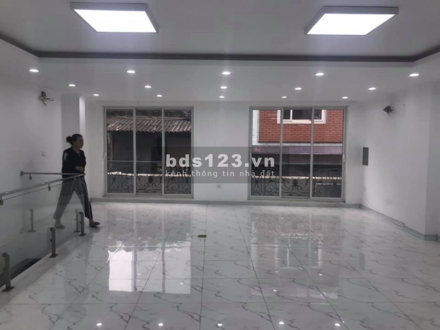 MẶT PHỐ TRUNG TÂM QUẬN ĐỐNG ĐA, GẦN HỒ HOÀNG CẦU, 98M 6 TẦNG MT 7M, GIÁ BÁN 28 TỶ LH 0942.861188