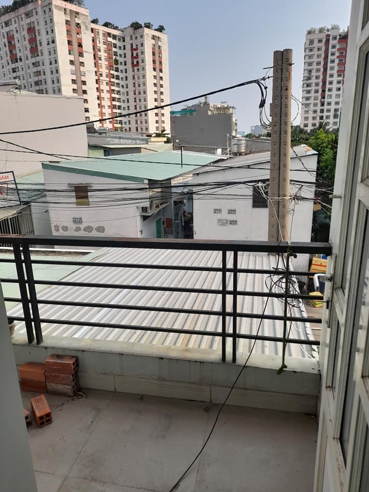 KẸT TIỀN BÁN GẤP NHÀ NGUYỄN VĂN QUÁ Q12 81M2 5,5 TỶ