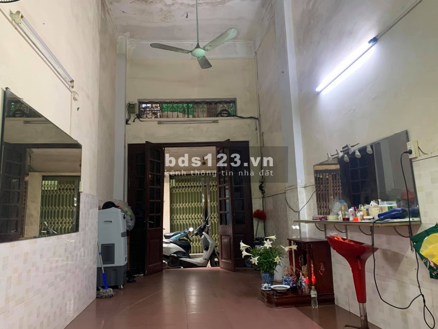 Giá Rẻ, N.V.Cừ Long Biên, 95m2 MTx4.6m 3T ô tô vào nhà
