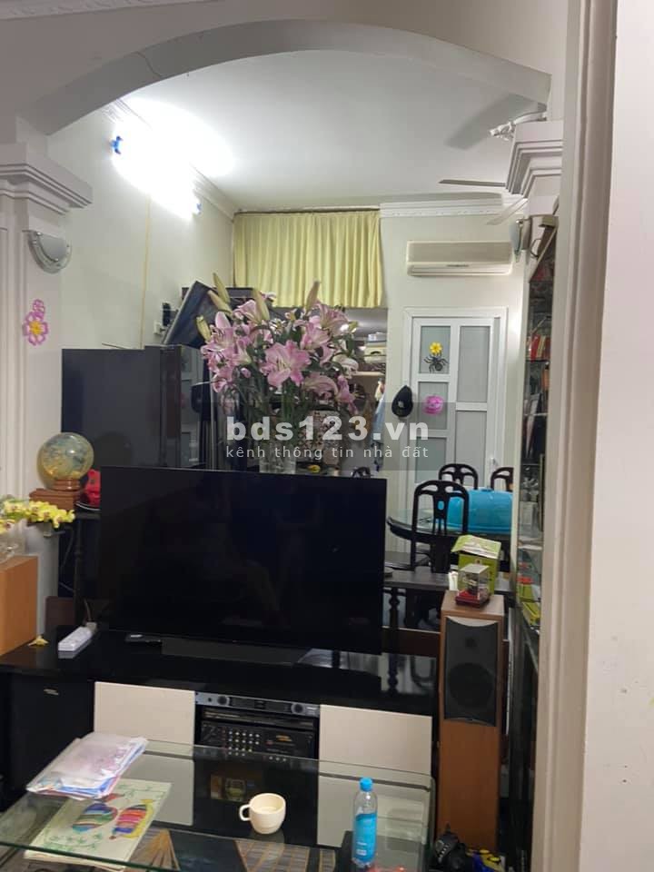 SIÊU PHẨM XUÂN THỦY 30M RA 3 Ô TÔ TRÁNH 60M2, MT 5.1M CHỈ 6.5 TỶ