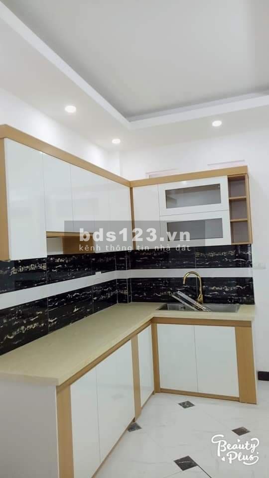 Nhà ngõ gần phố Vĩnh Hưng , Giá phong thủy 3.3 tỷ