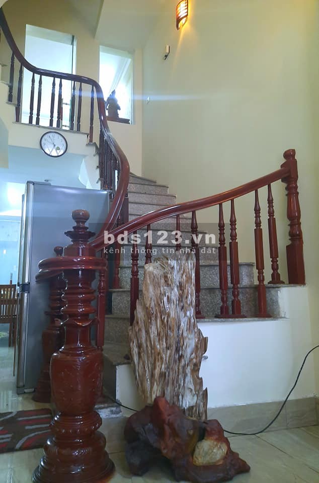 Bán nhà Trần Hữu Tước, quận Đống Đa cạnh hồ Đắc Di DT47m*4T chỉ hơn 4 tỷ