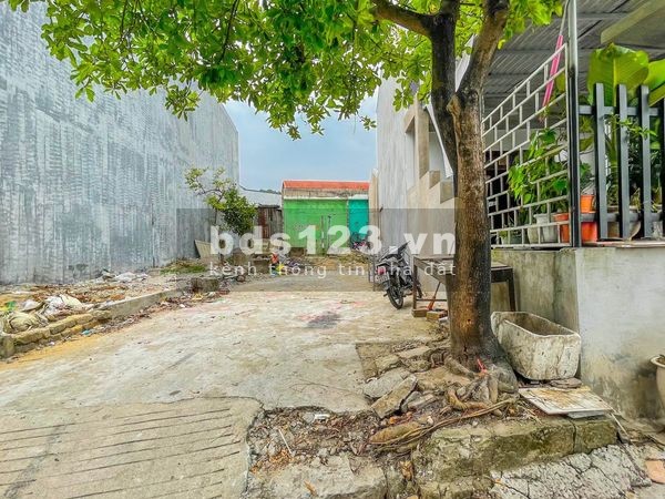 BÁN NHANH LÔ ĐẤT NỀN KIỆT OTO NGỰ BÌNH CÁCH ĐƯỜNG RAY 100M GIÁ CHỈ 1,5x Tỷ