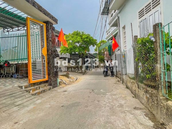 BÁN NHANH LÔ ĐẤT NỀN KIỆT OTO NGỰ BÌNH CÁCH ĐƯỜNG RAY 100M GIÁ CHỈ 1,5x Tỷ