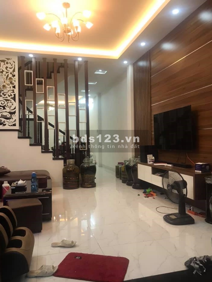 Tuyệt phẩm mới ra lò Khương Đình, 61m2x5T, Ngõ rộng thoáng, kinh doanh chỉ nhỉnh 5 tỷ.
