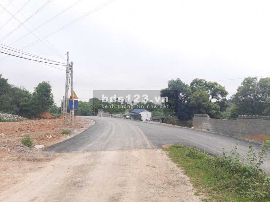 BÁN ĐẤT LƯƠNG SƠN HB - 2500M BÁM ĐƯỜNG NHỰA 40M, GIÁ 2,3 TRIỆU/M