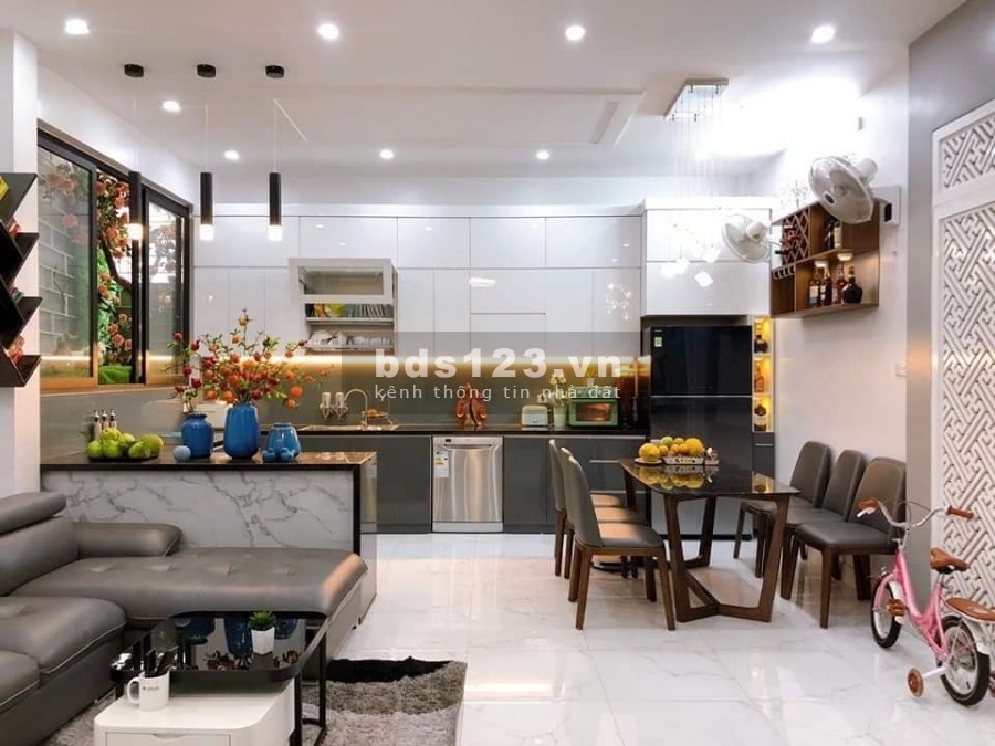 BÁN GẤP NHÀ BỒ ĐỀ- LONG BIÊN MẶT TIỀN KINH DOANH SẦM UẤT, GIÁ SIÊU RẺ CHỈ 3 TỶ-50M2