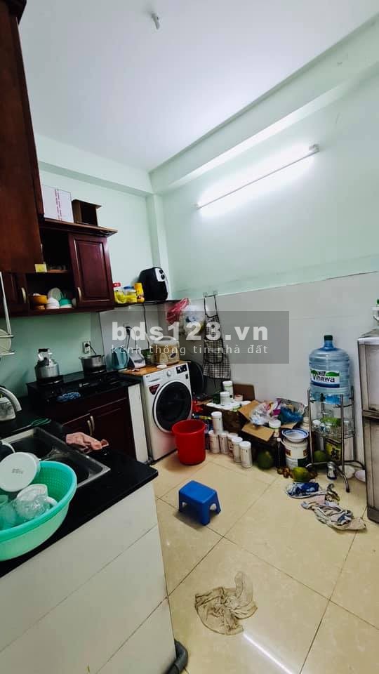 Nhà mặt hẻm xe hơi tránh Phan Huy Ích chỉ hơn 3 tỷ thương lượng
