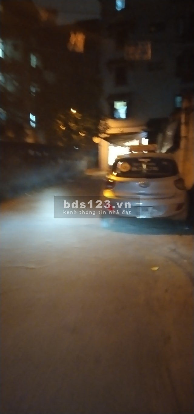 Giá Rẻ, N.V.Cừ Long Biên, 95m2 MTx4.6m 3T ô tô vào nhà