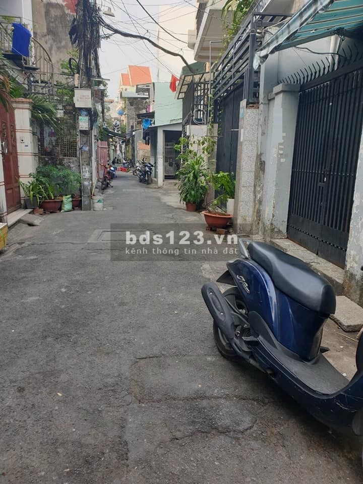 Bán gấp nhà Tân Kỳ Tân Quý, Tân Phú, 40m2, ngang 5m, 3 tầng, giá rẻ.