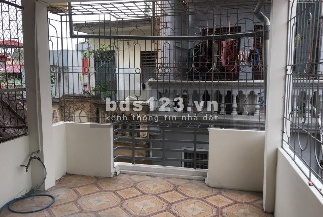 Nhà Hai Bà Trưng kinh doanh ngã tư lớn ngõ Quỳnh 40m2 5 tầng ô tô đỗ 4,85 tỉ TL