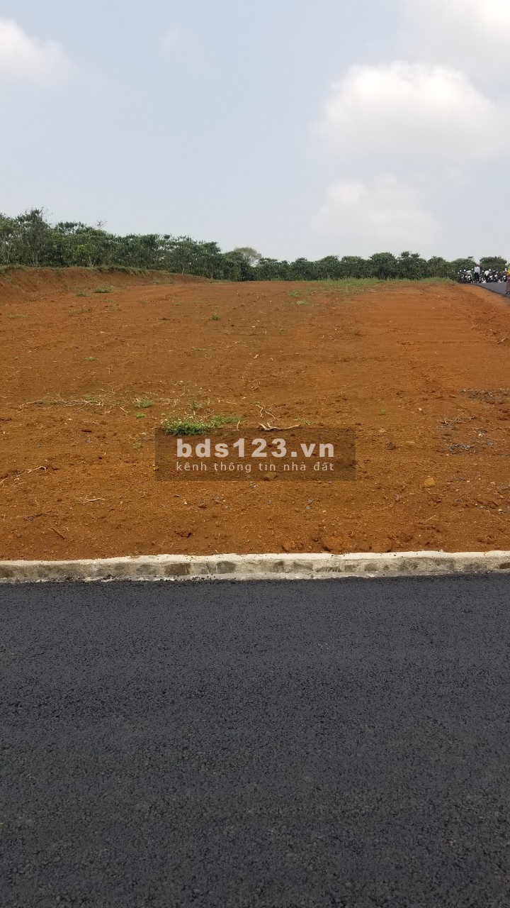 Cần xoay vốn bán lỗ 200m2 mt nguyễn văn cừ 760tr,full thổ cư,shr