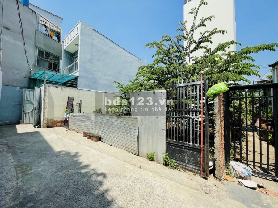 BÁN ĐẤT TRỐNG, GÒ VẤP, PHƯỜNG 17, HẺM XE HƠI, 4.5X11M, CHỈ…