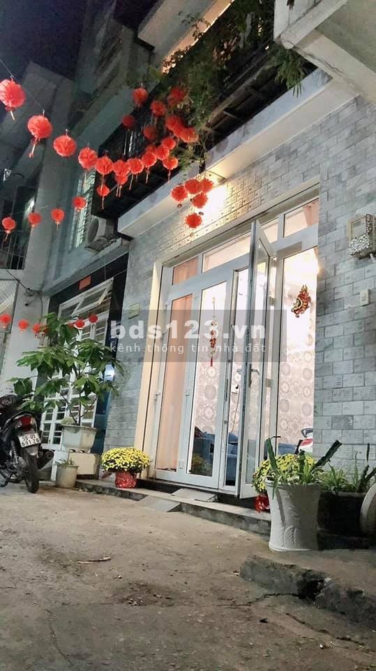 Chỉ 6,1 tỷ có ngay nhà đẹp 4tầng 3,7x10 Lý Thái Tổ Quận 10 901336567