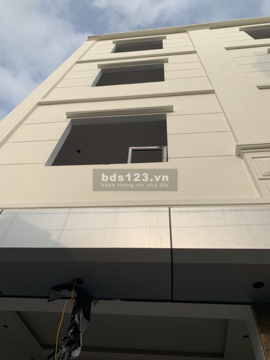 Tin Hot.Nhà 4T-36M2 gần Chợ Xốm - Phú Lãm - Hà Đông