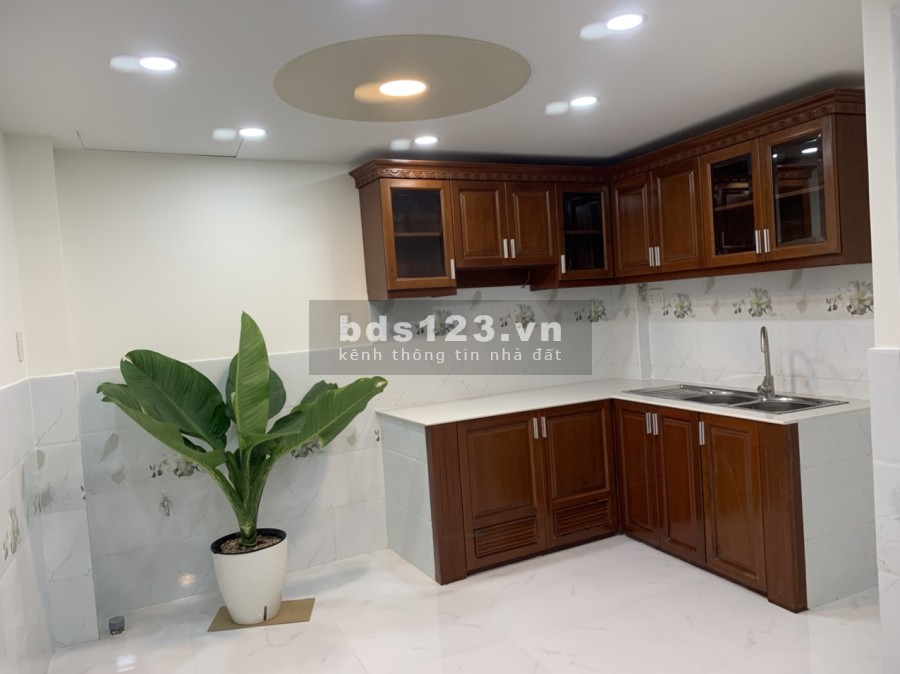 Bán nhà H5M Nguyễn Thiện Thuật P2 Q3, DT: 3m x 9m