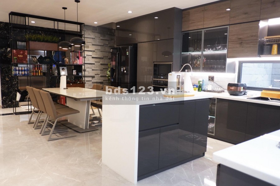 Bán nhà HXH HOÀNG DƯ KHƯƠNG Q10 (5x23m) 5 lầu, nhà mới, sân trước sau