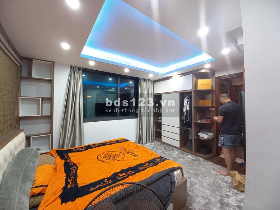 Bán nhà Thanh Nhàn lô góc thang máy xịn