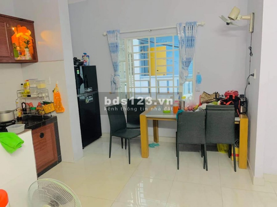 Hạ giá 600tr, chỉ 4 tỷ rưỡi, Bán nhà Lạc Long Quân, P10, Tân Bình. 40m2 4 tầng BTCT
