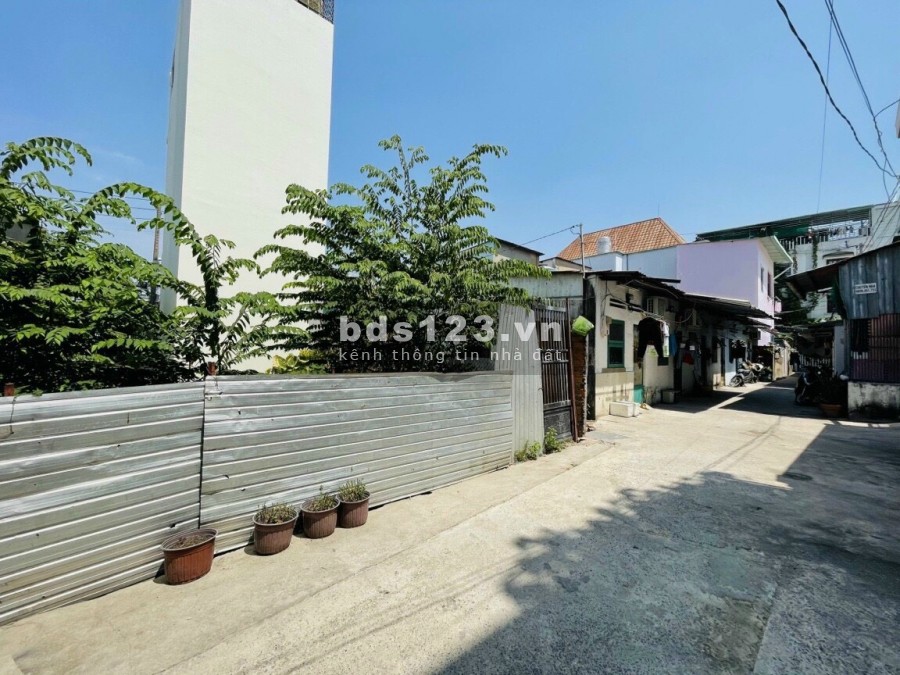 BÁN ĐẤT TRỐNG, GÒ VẤP, PHƯỜNG 17, HẺM XE HƠI, 4.5X11M, CHỈ…