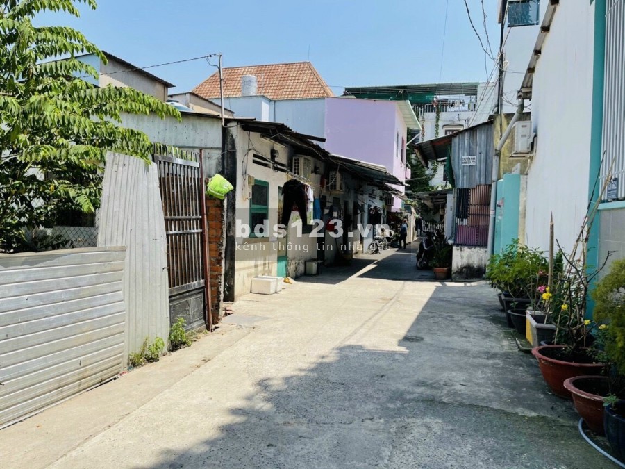 BÁN ĐẤT TRỐNG, GÒ VẤP, PHƯỜNG 17, HẺM XE HƠI, 4.5X11M, CHỈ…