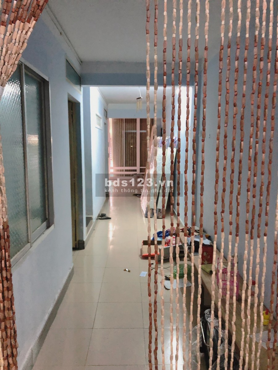 Nhà nội bộ Phan Đăng Lưu, cách đại lộ Hùng Vương 200m