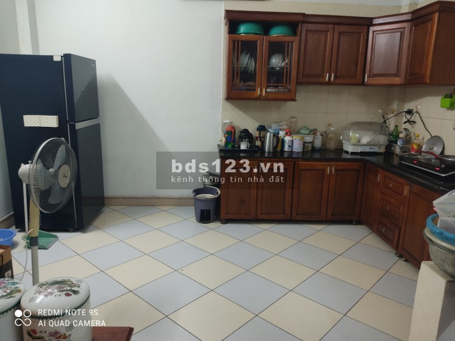 Bán nhà mặt phố Trần Quý Kiên, 7.7 tỷ diện tích 48mx5 tầng đường rộng ô tô tránh nhau