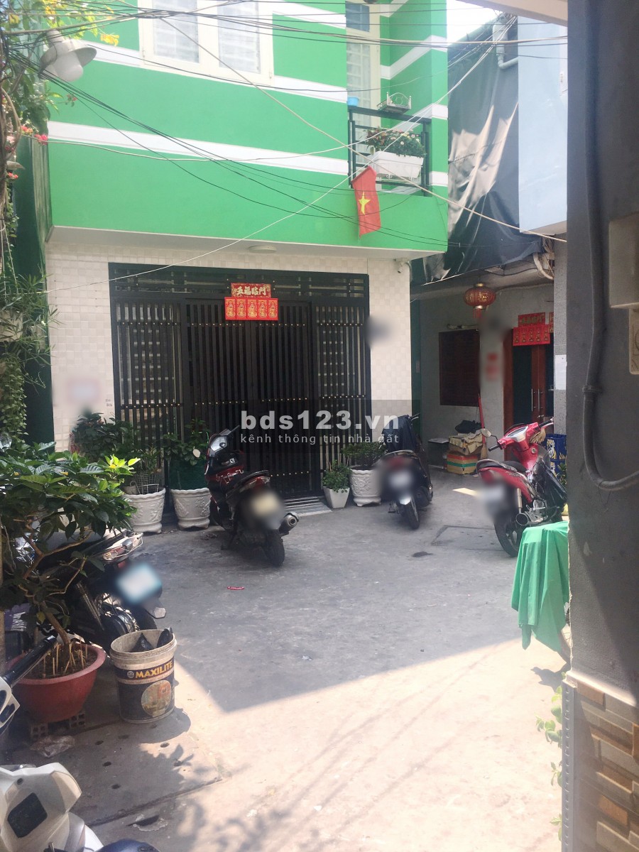 Nhà 2 lầu, sân rộng 5m hẻm 154 Đường Âu Dương Lân P3 Q8