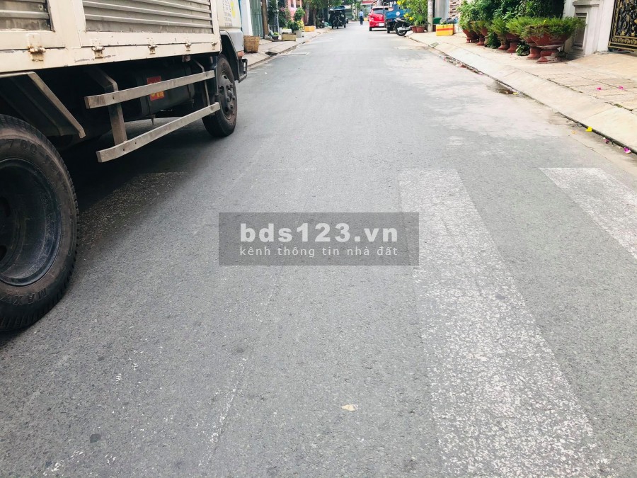Bán nhà cực rộng 91m2 Bình Long quận Tân Phú giá chỉ 75triệu/m.