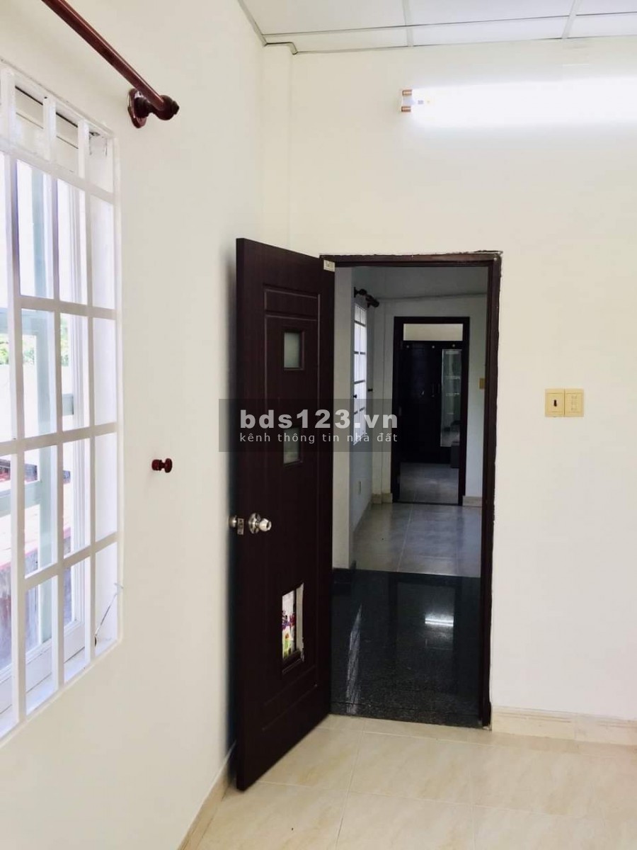Bán nhà mặt tiền đường Kênh Nước Đen, Quận Tân Phú, 8 phòng ngủ giá 10 tỷ 8