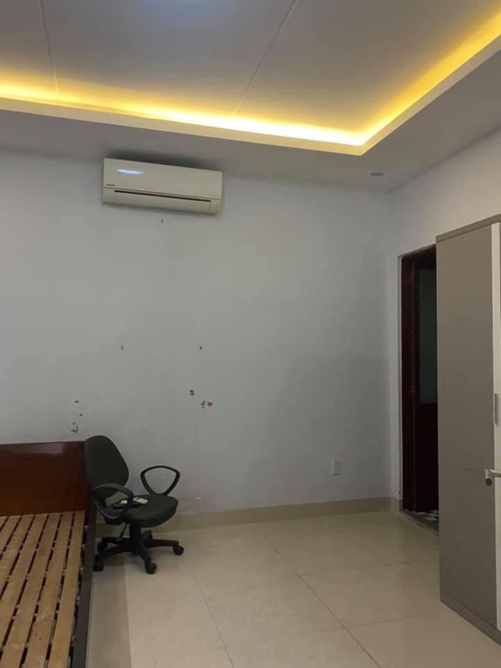 Bán nhà Nguyễn Sơn, gần Đỗ Đức Dục, Ngộp N/H bán gâp, 4,3 tỷ/52m2