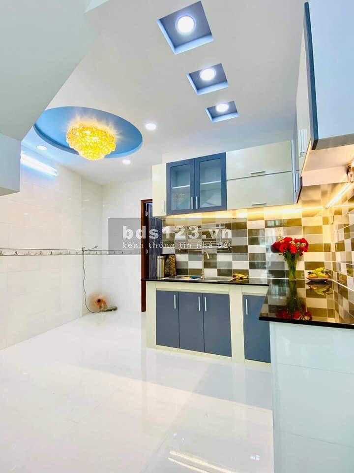 Bán nhà phố ngang 4m đường Cao Thắng, 39m2 Trung tâm Quận 10 KD sầm uất.