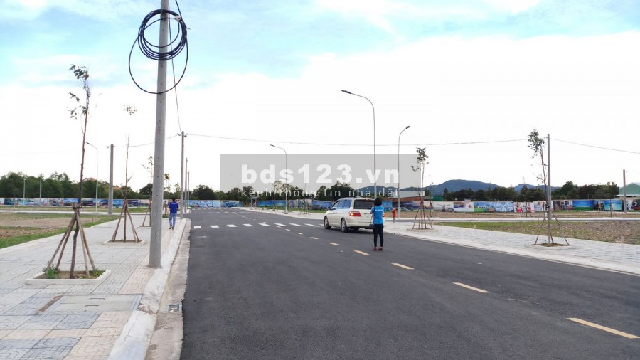 Bán đất trục chính C18 dự án Moon Lake ngay cổng chào Long Hải, Sổ đỏ, Thổ cư, Giá rẻ