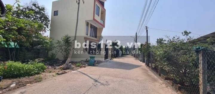 Bán đất MTĐ DX 71 gần chợ Nhật Huy, giá 1tỷ115, DT 57m2, SHR.