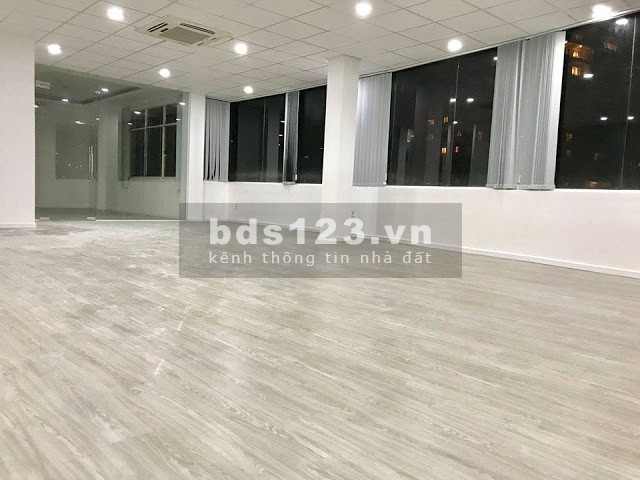 Cho thuê tòa văn phòng ngõ phố trương định, diện tích 100m2 x 8 tầng, mặt tiền rộng 5m,