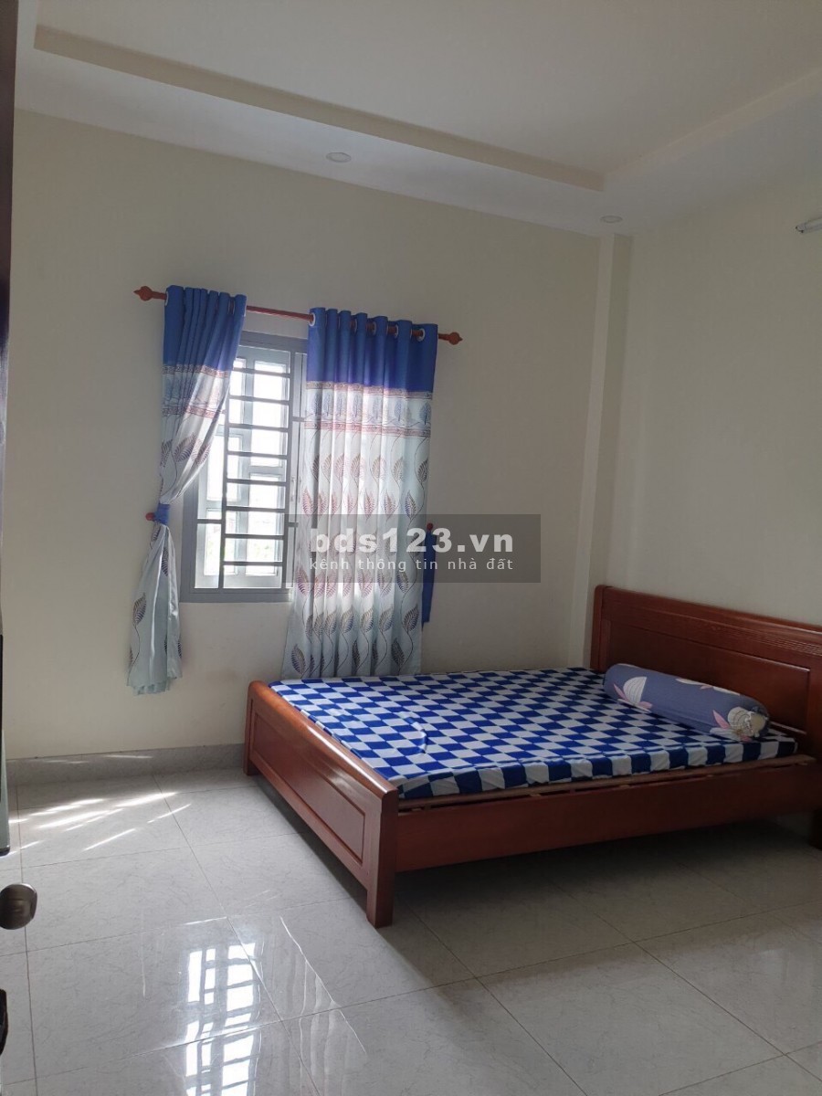 Nhà hẻm xe hơi 70m2 5x14m, 5 tỷ 4 Mã Lò, gần Bệnh Viện Bình Tân